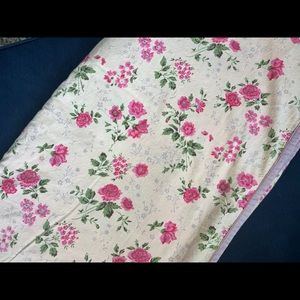 ABC Carpet & Home table cloth 60’’x104’’ EUC!